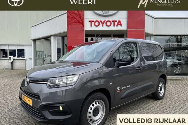 Toyota Proace (2023) thumbnail 1