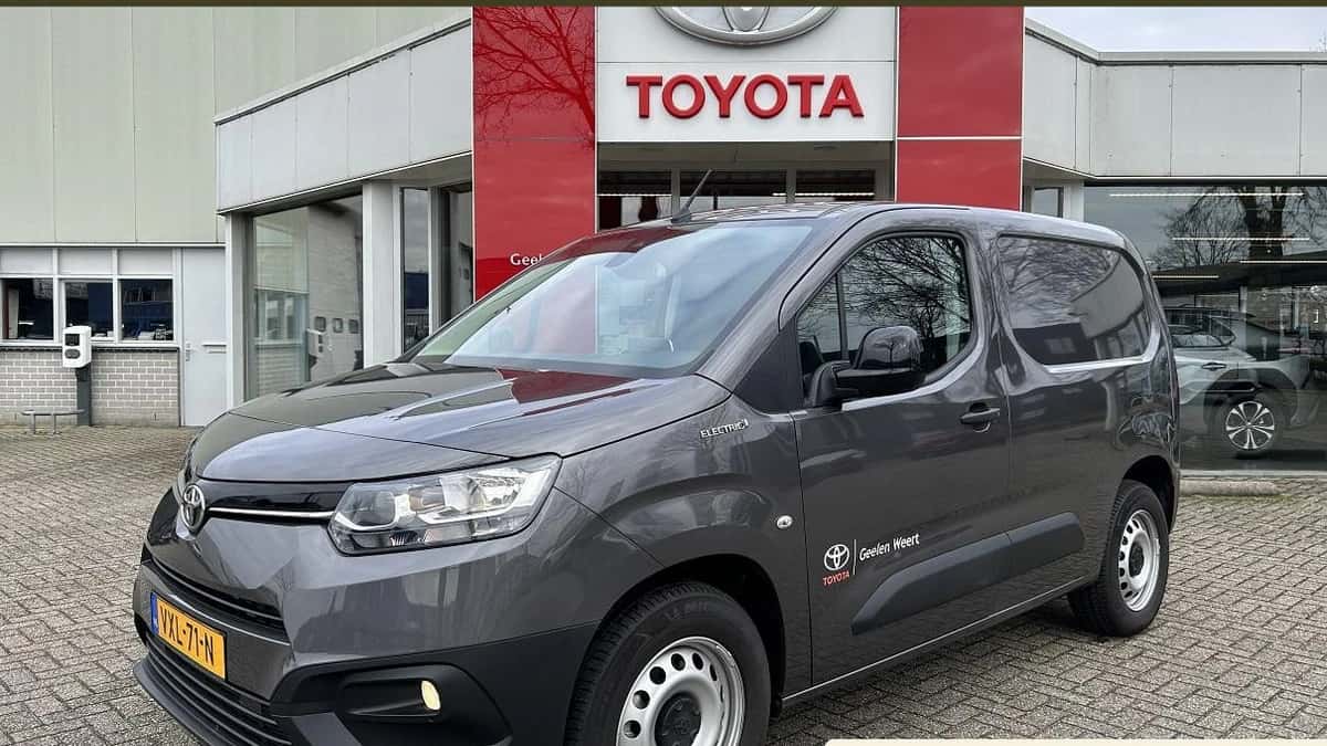 Toyota Proace (2023) — foto 1