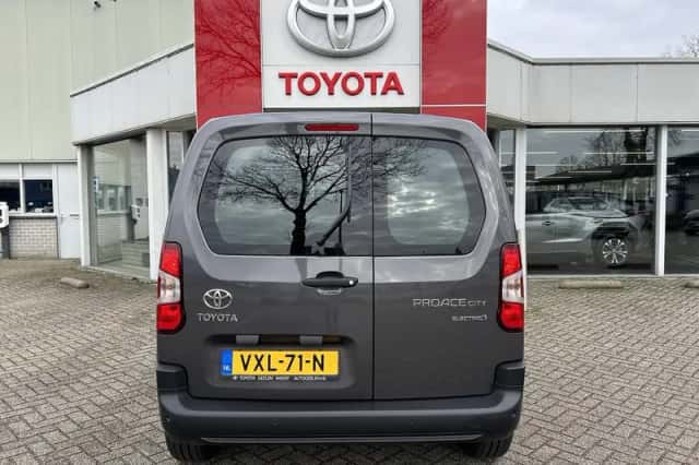 Toyota Proace (2023) thumbnail 4