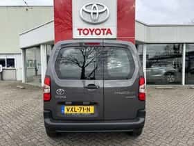 Toyota Proace (2023) thumbnail 4