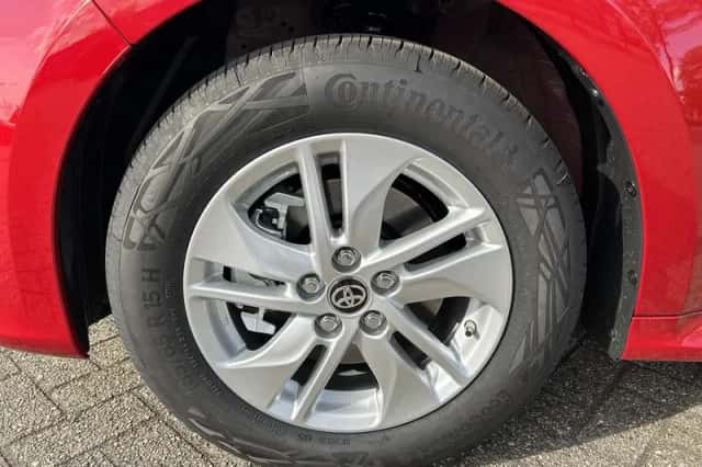 Toyota Yaris (2025) thumbnail 13