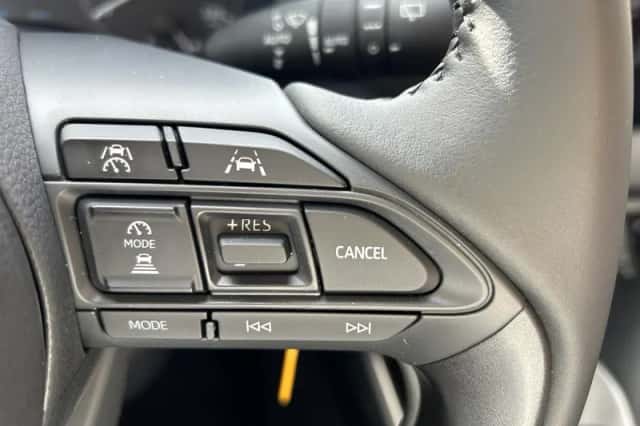 Toyota Yaris (2025) thumbnail 18