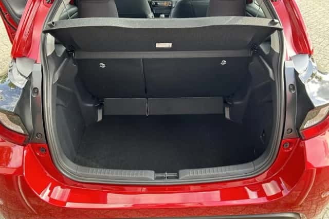 Toyota Yaris (2025) thumbnail 23