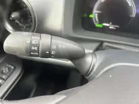 Toyota C-HR (2025) thumbnail 17