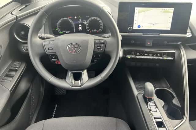 Toyota C-HR (2025) thumbnail 9