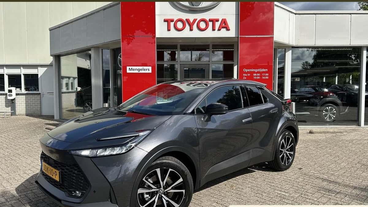 Toyota C-HR (2025) — foto 1