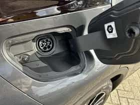 Toyota C-HR (2025) thumbnail 28