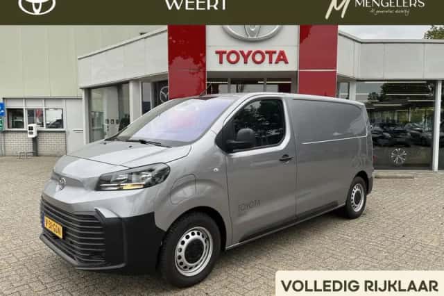 Toyota Proace (2024) thumbnail 1