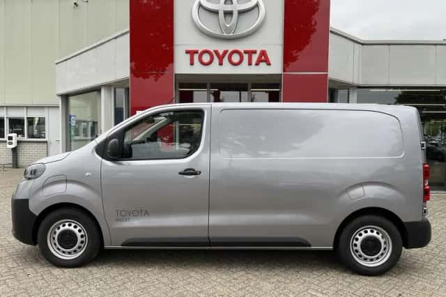 Toyota Proace (2024) thumbnail 2
