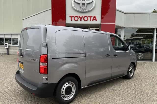 Toyota Proace (2024) thumbnail 3