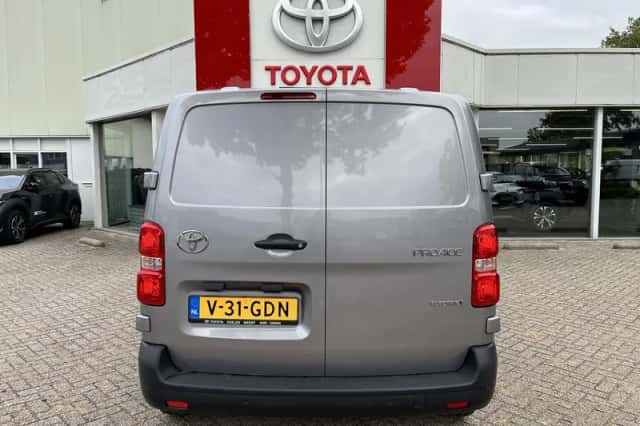 Toyota Proace (2024) thumbnail 4