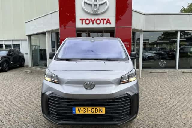Toyota Proace (2024) thumbnail 5