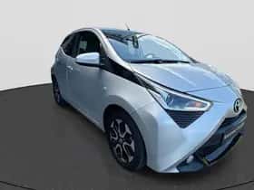 Toyota Aygo (2021) thumbnail 2