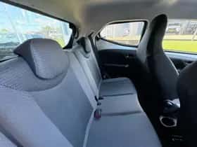 Toyota Aygo (2021) thumbnail 13