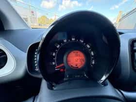 Toyota Aygo (2021) thumbnail 15
