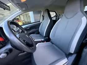 Toyota Aygo (2021) thumbnail 18