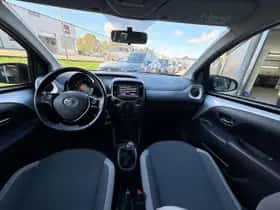 Toyota Aygo (2021) thumbnail 9