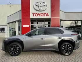 Toyota bZ4X (2026) thumbnail 2