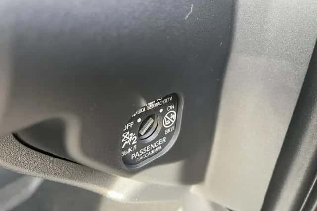 Toyota bZ4X (2026) thumbnail 41