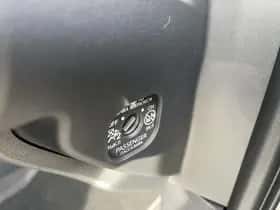 Toyota bZ4X (2026) thumbnail 41