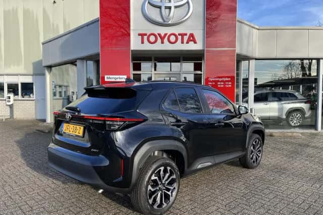 Toyota Yaris Cross (2025) thumbnail 3