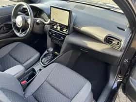 Toyota Yaris Cross (2025) thumbnail 9