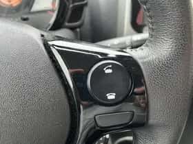 Toyota Aygo (2018) thumbnail 17
