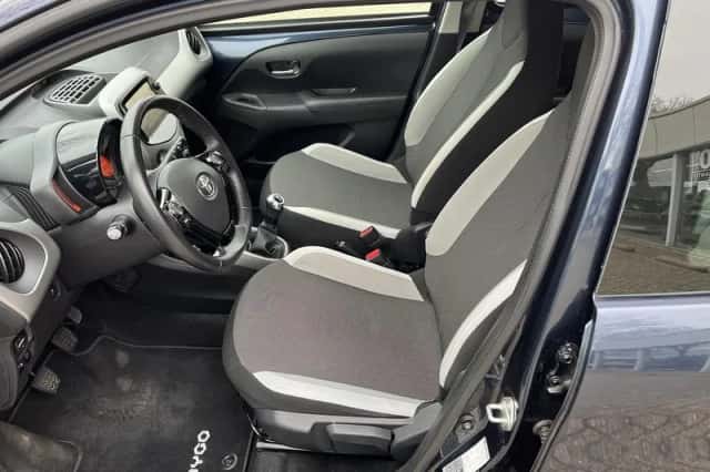 Toyota Aygo (2018) thumbnail 7