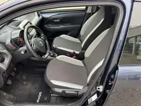 Toyota Aygo (2018) thumbnail 7