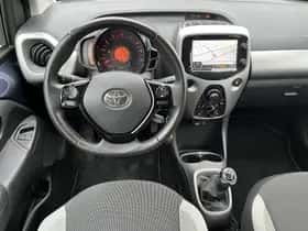 Toyota Aygo (2018) thumbnail 8
