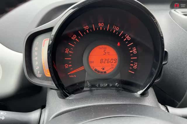 Toyota Aygo (2018) thumbnail 9