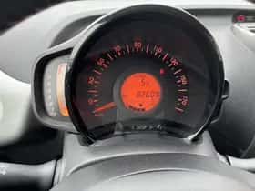 Toyota Aygo (2018) thumbnail 9