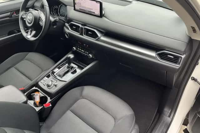 Mazda CX-5 (2023) thumbnail 9