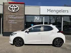 Toyota Yaris (2022) thumbnail 2