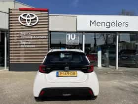 Toyota Yaris (2022) thumbnail 4