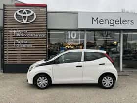 Toyota Aygo (2020) thumbnail 2