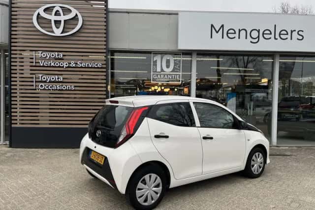 Toyota Aygo (2020) thumbnail 3