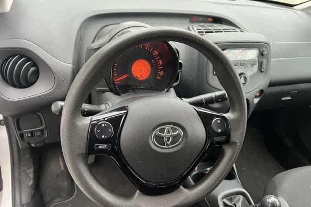 Toyota Aygo (2020) thumbnail 7