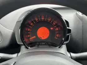 Toyota Aygo (2020) thumbnail 8
