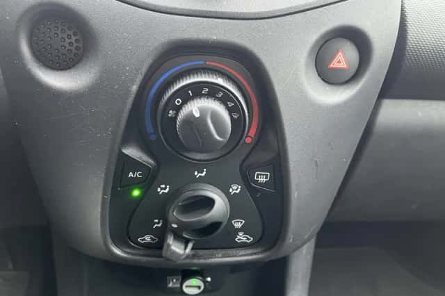 Toyota Aygo (2020) thumbnail 10