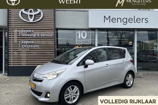 Toyota Verso-S (2012) thumbnail 1