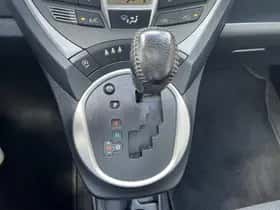 Toyota Verso-S (2012) thumbnail 11