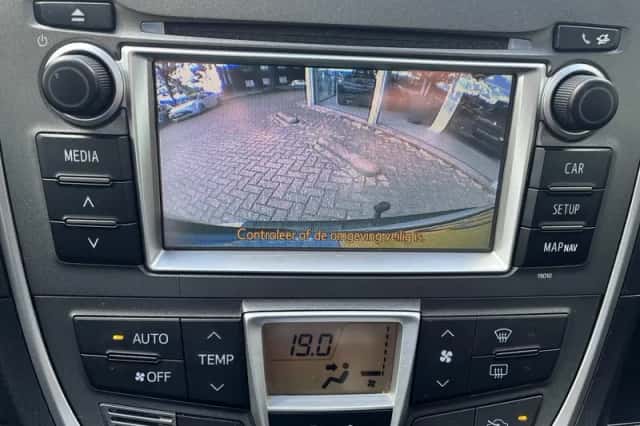 Toyota Verso-S (2012) thumbnail 12