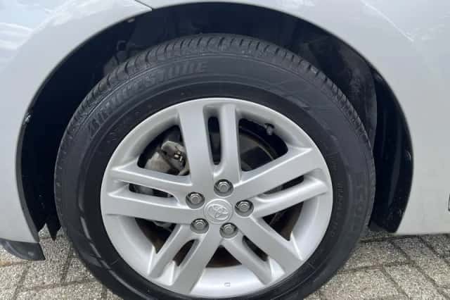 Toyota Verso-S (2012) thumbnail 25