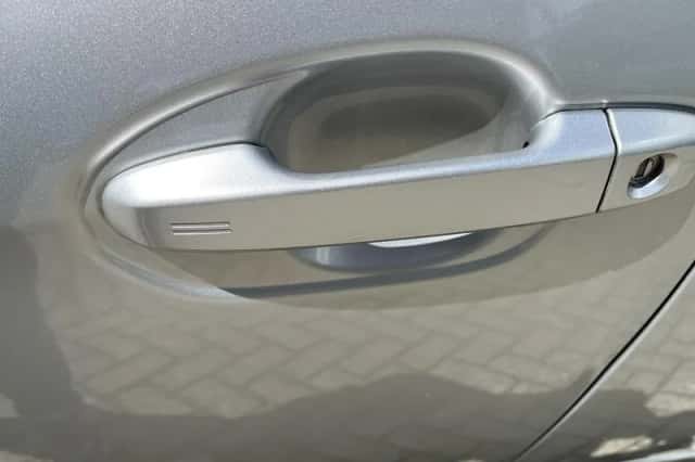 Toyota Verso-S (2012) thumbnail 27