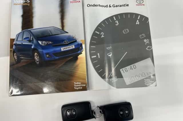 Toyota Verso-S (2012) thumbnail 30