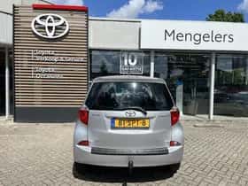 Toyota Verso-S (2012) thumbnail 4