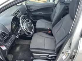Toyota Verso-S (2012) thumbnail 7