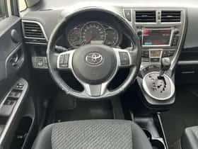 Toyota Verso-S (2012) thumbnail 9