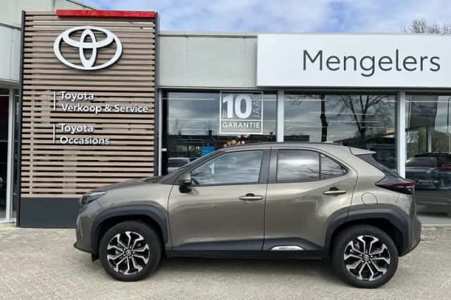 Toyota Yaris Cross (2025) thumbnail 2
